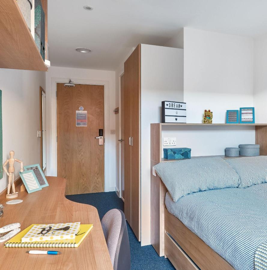 Ensuite Bedrooms With Shared Kitchen At The Elements Located In Sheffield For Students Only Exterior photo